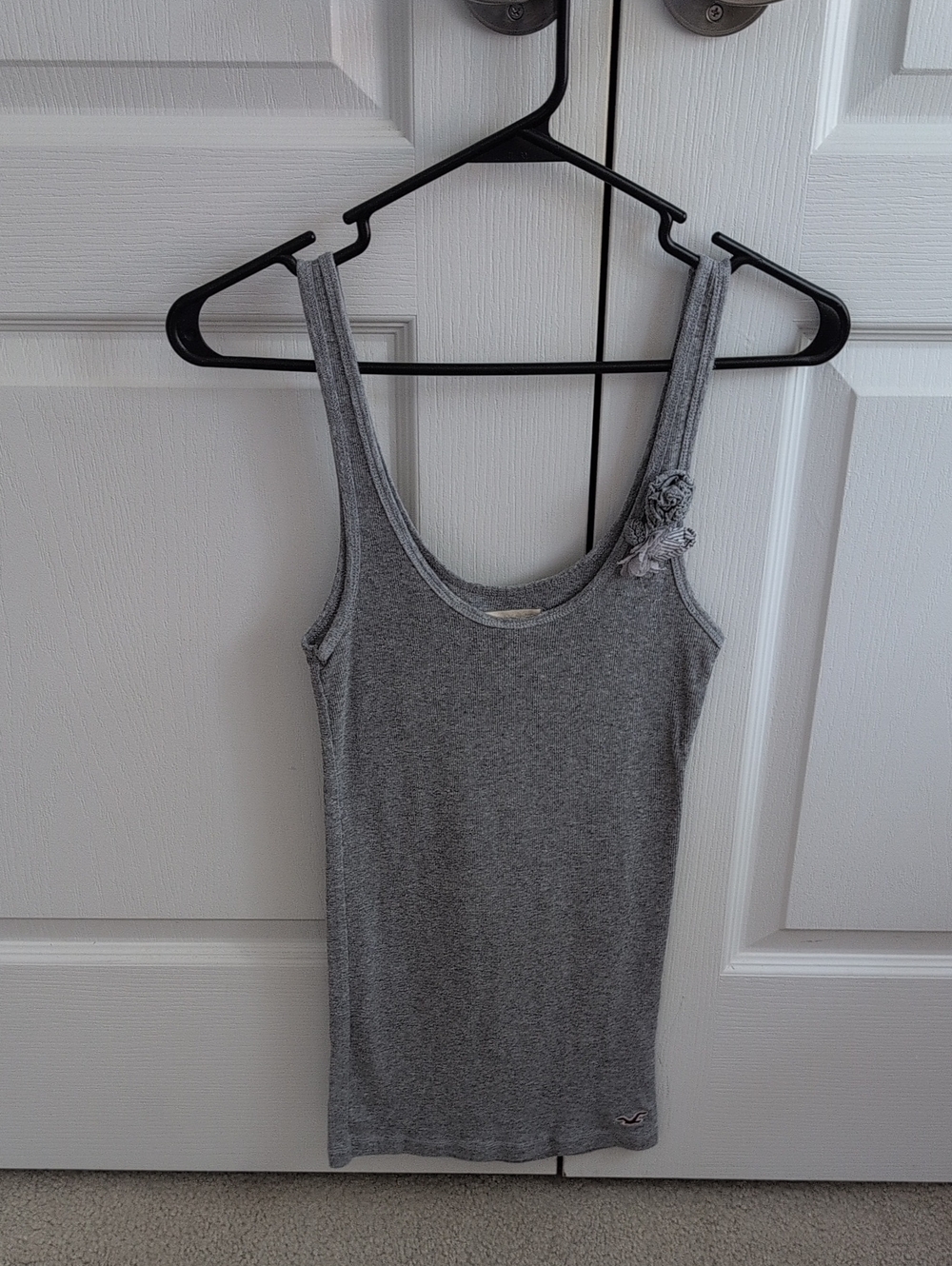 Hollister Heather Gray Tank with Shoulder Rosette